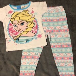 Disney Elsa girl’s pajamas size 5T